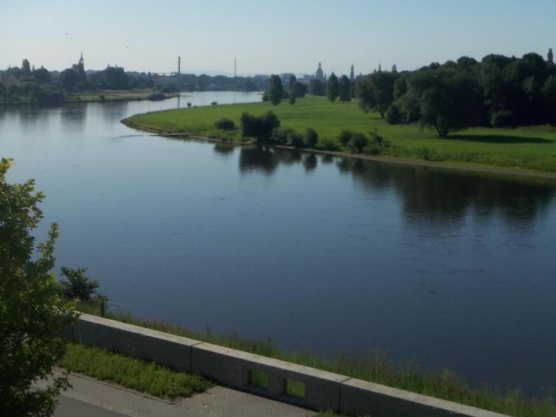 Ambiente-An-Der-Elbe-Wohnung-Og เดรสเดน ภายนอก รูปภาพ